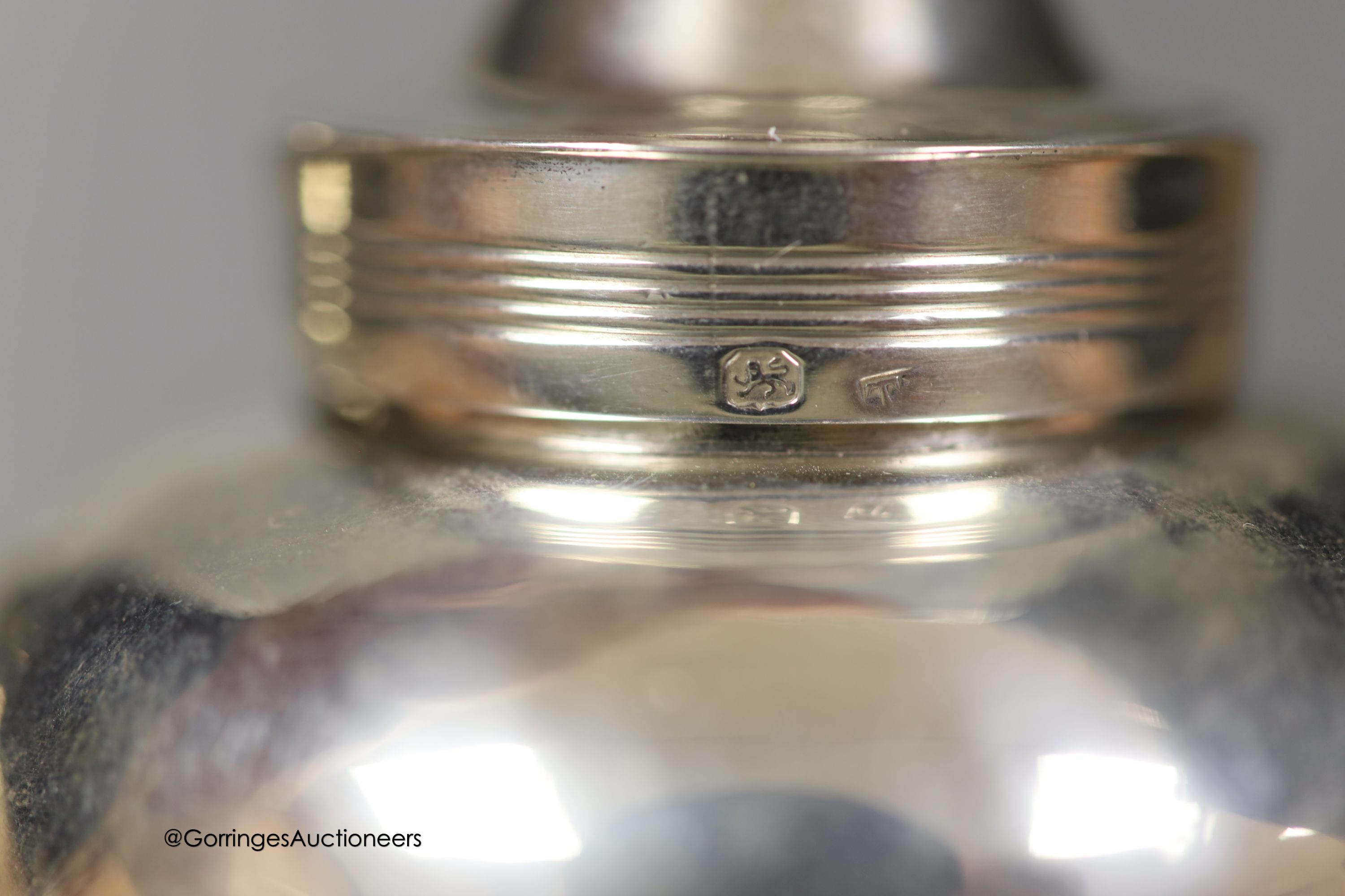A George III silver wine funnel, by Thomas Meriton?, London, 1800, 13.5cm, 103 grams (split)